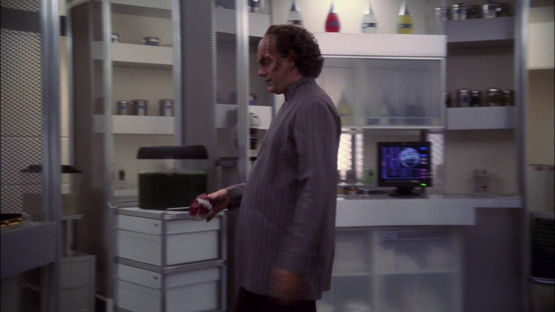 extant_StarTrek_ENT_1x13-DearDoctor_0017.jpg