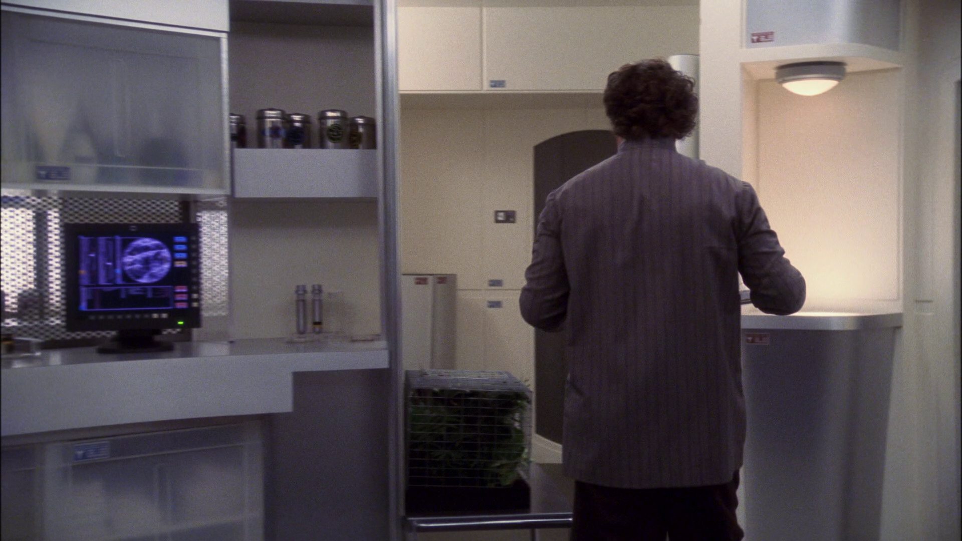 extant_StarTrek_ENT_1x13-DearDoctor_0029.jpg