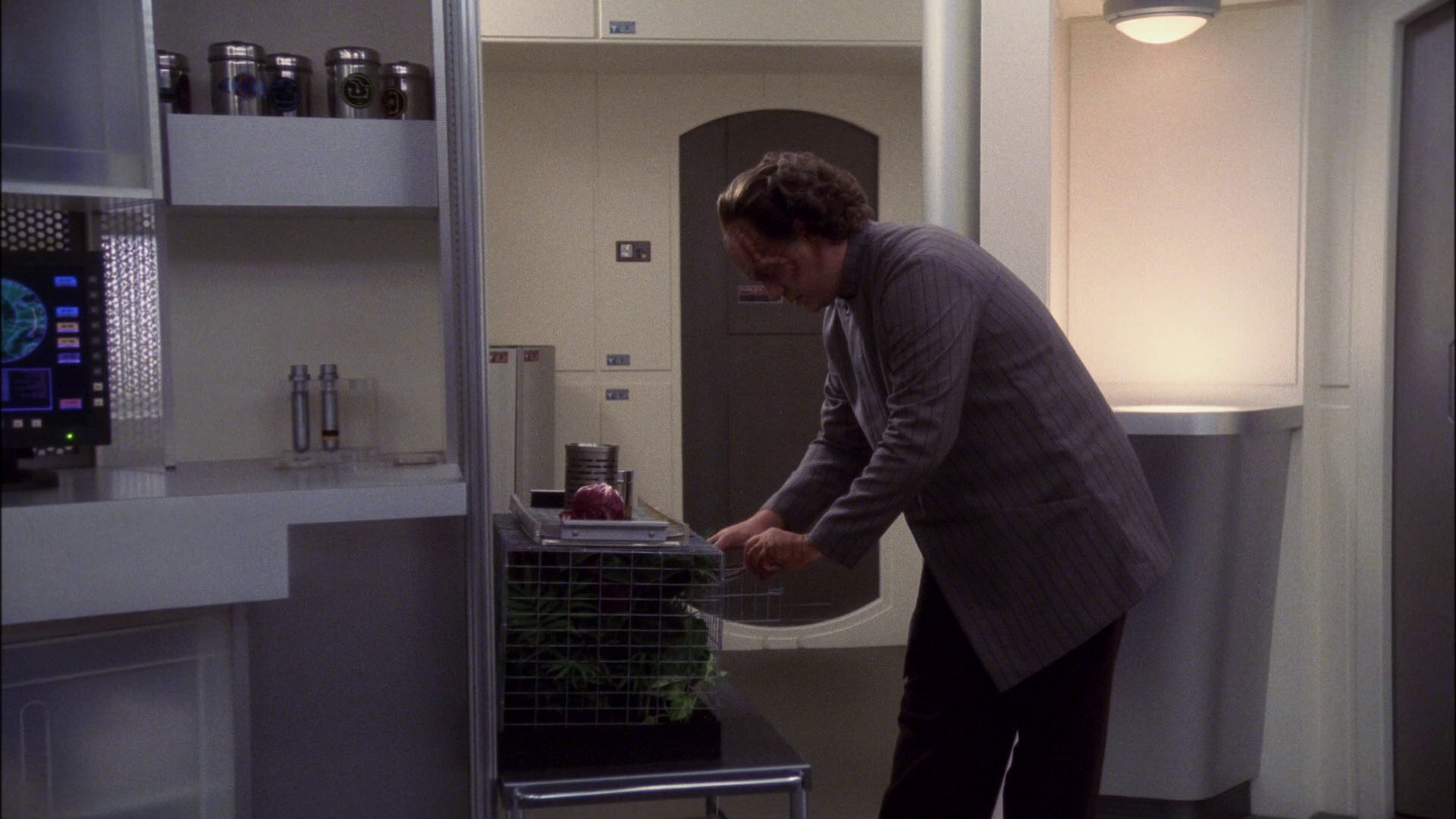 extant_StarTrek_ENT_1x13-DearDoctor_0035.jpg