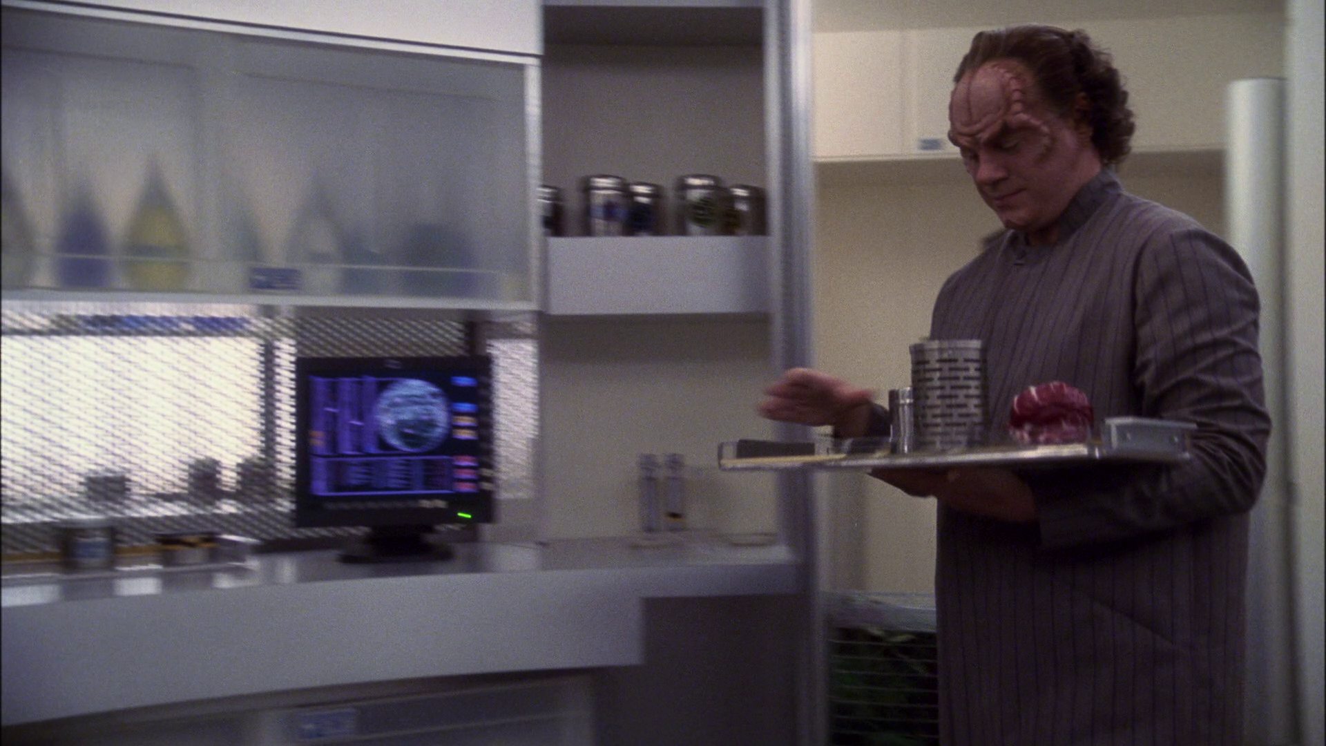 extant_StarTrek_ENT_1x13-DearDoctor_0041.jpg