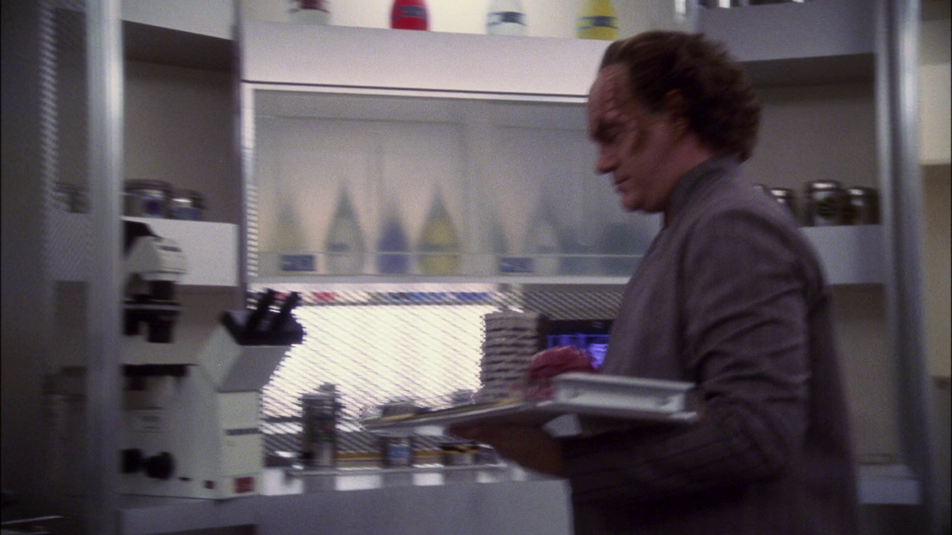 extant_StarTrek_ENT_1x13-DearDoctor_0042.jpg