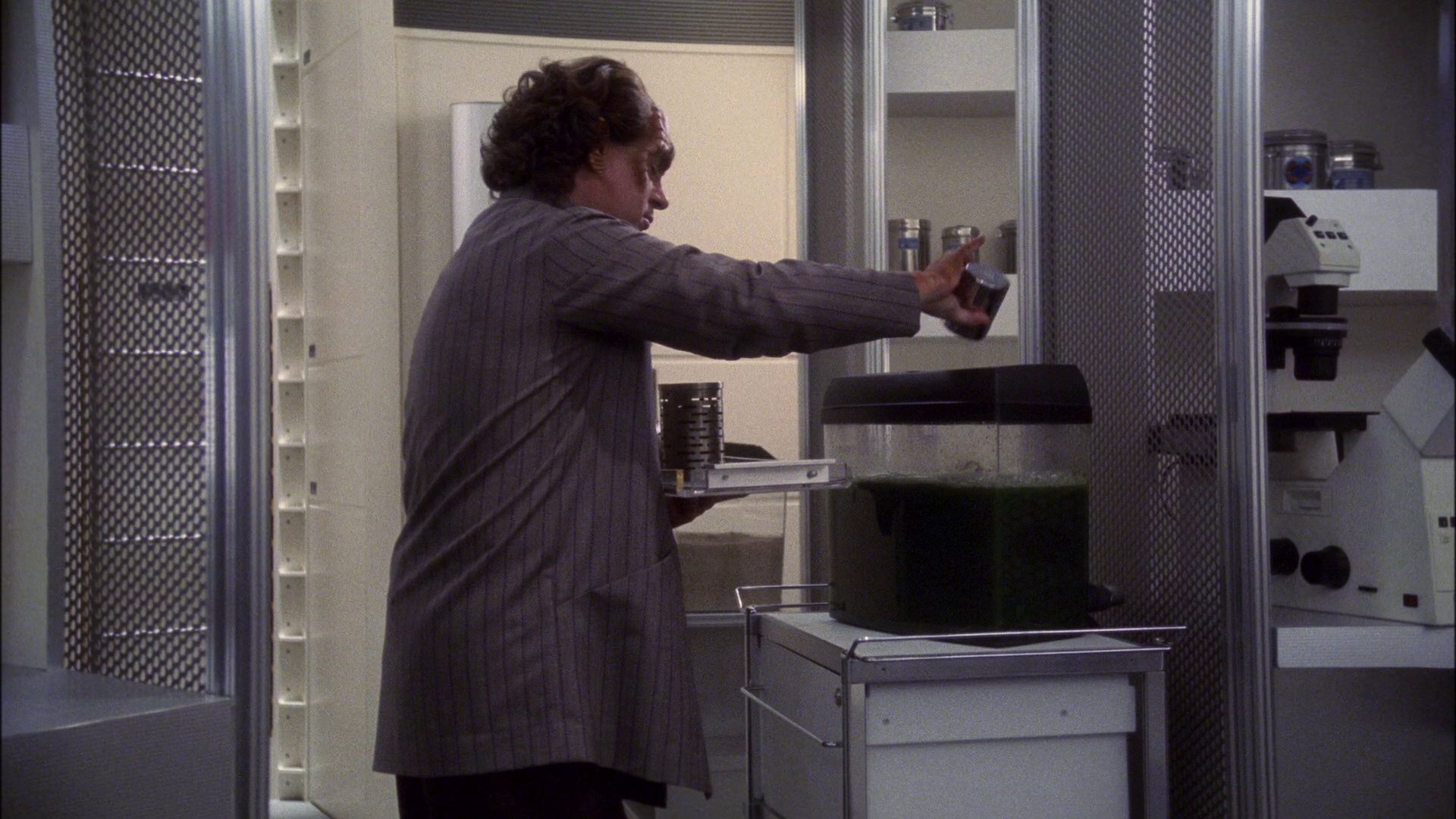 extant_StarTrek_ENT_1x13-DearDoctor_0047.jpg