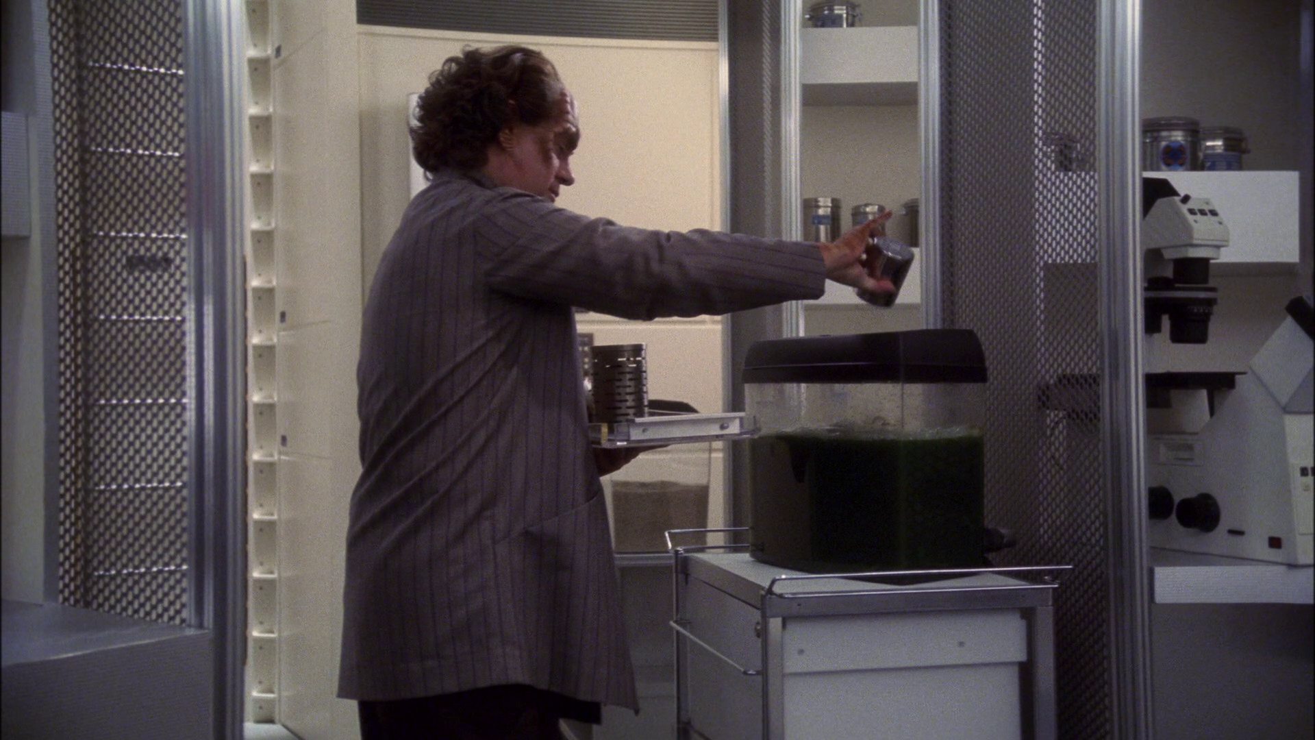 extant_StarTrek_ENT_1x13-DearDoctor_0048.jpg