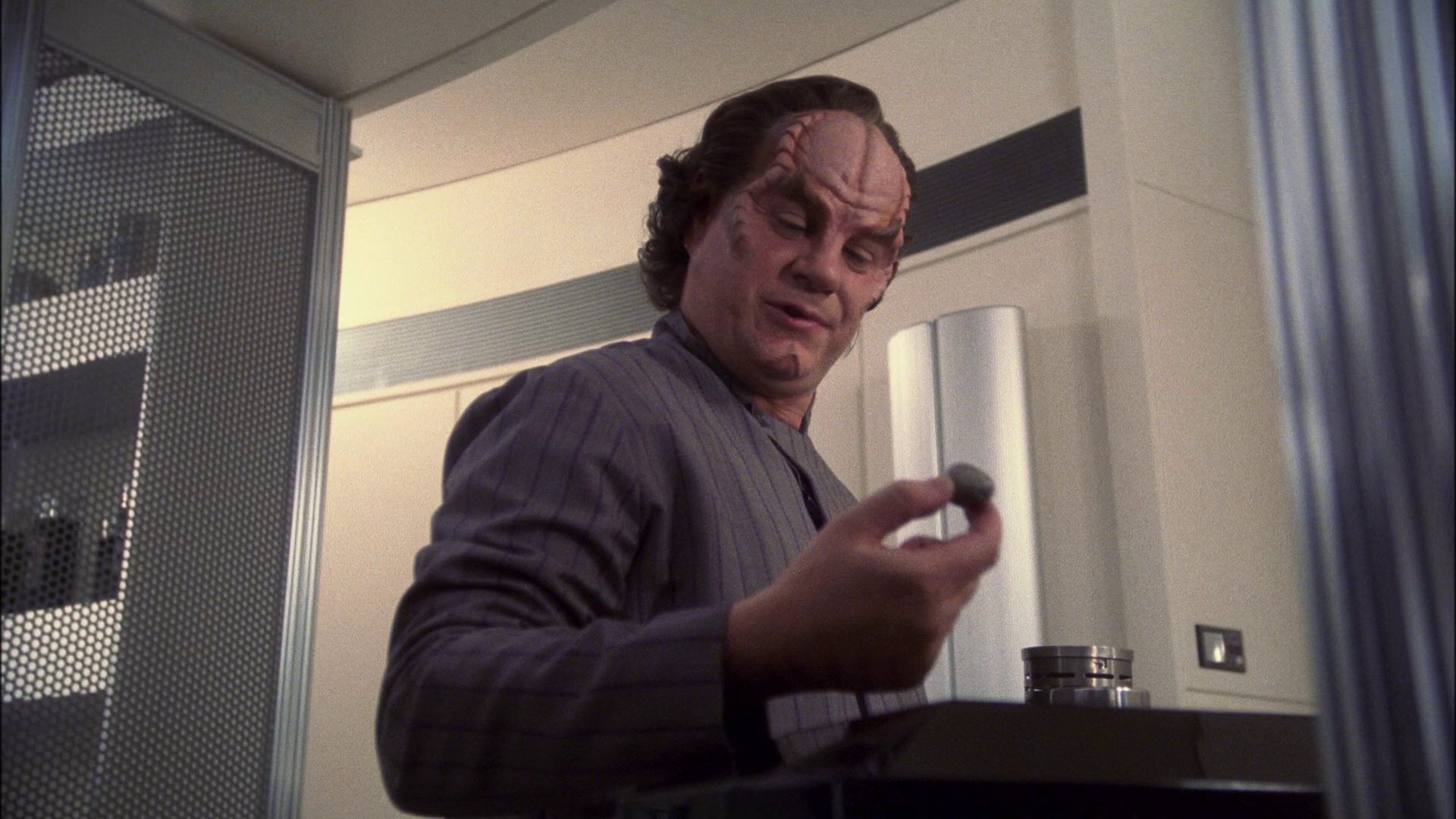 extant_StarTrek_ENT_1x13-DearDoctor_0057.jpg