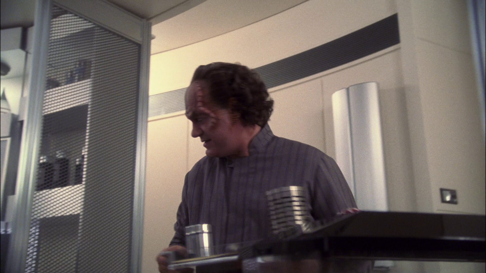 extant_StarTrek_ENT_1x13-DearDoctor_0065.jpg