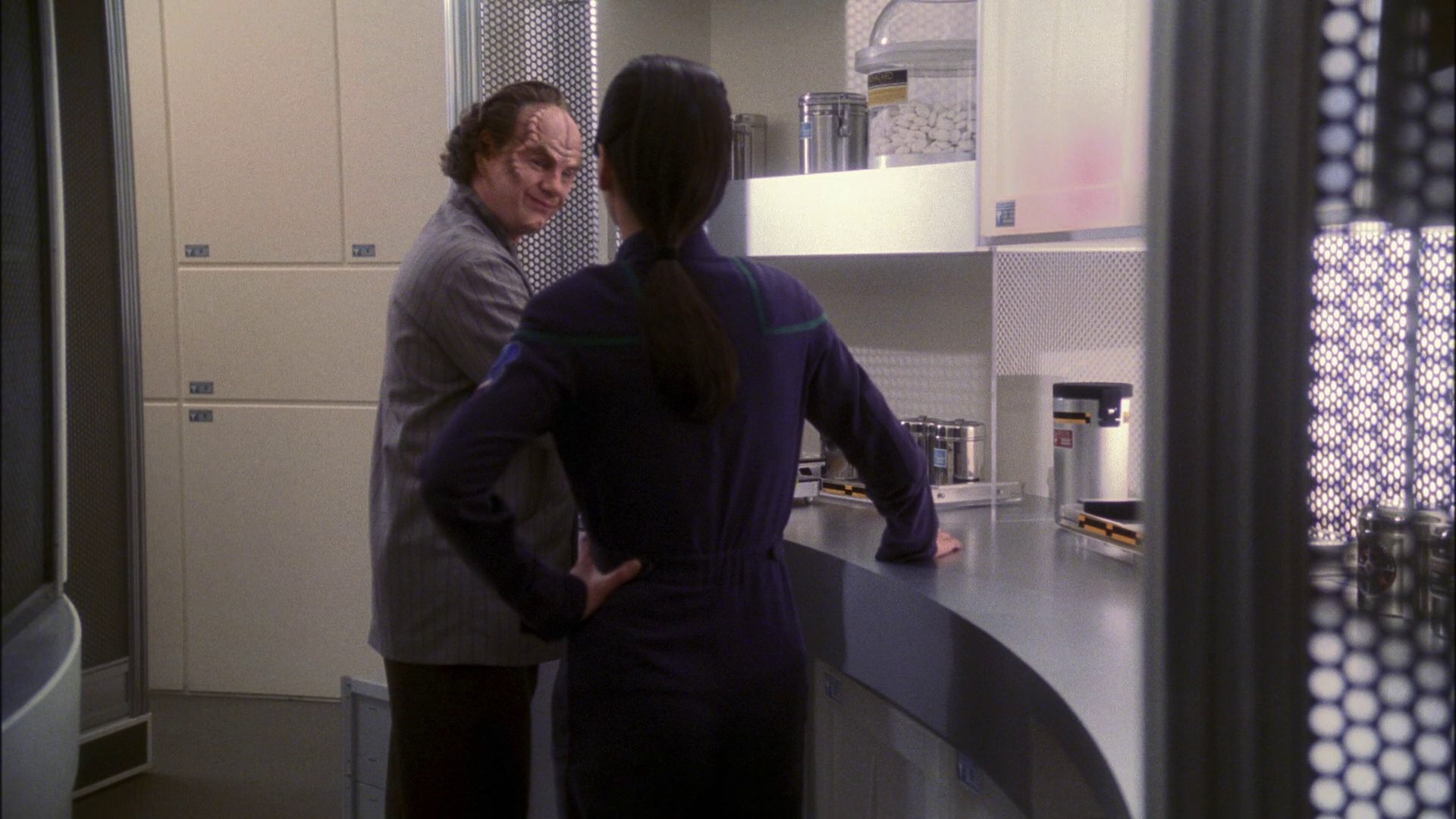 extant_StarTrek_ENT_1x13-DearDoctor_0286.jpg