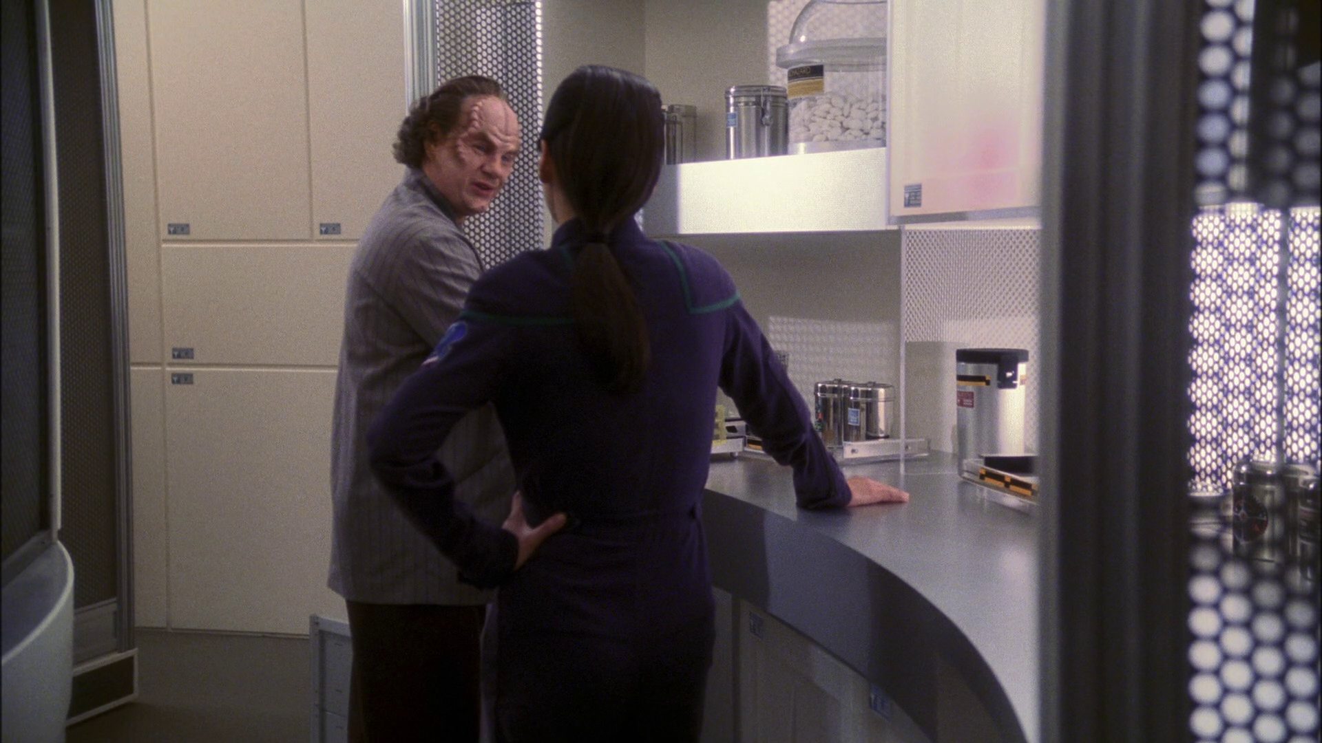 extant_StarTrek_ENT_1x13-DearDoctor_0287.jpg