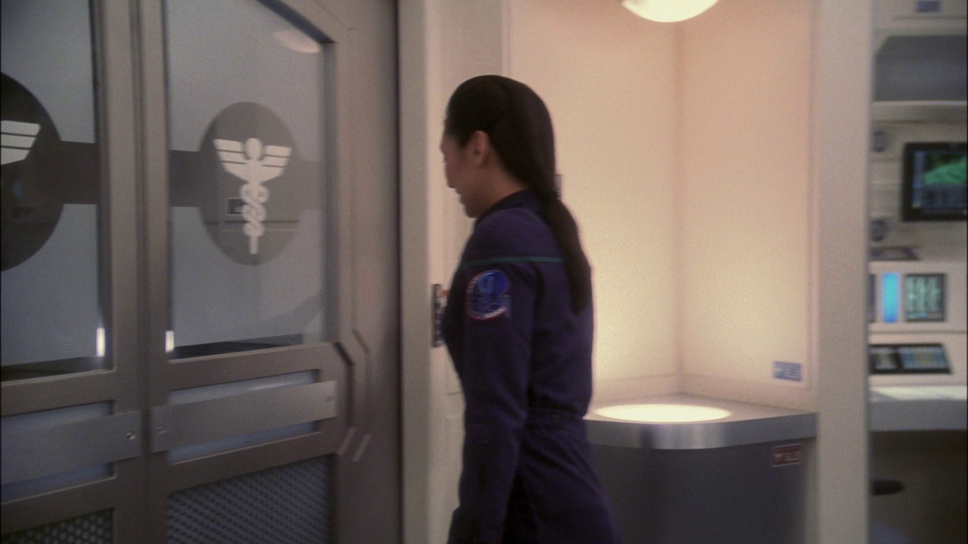 extant_StarTrek_ENT_1x13-DearDoctor_0307.jpg