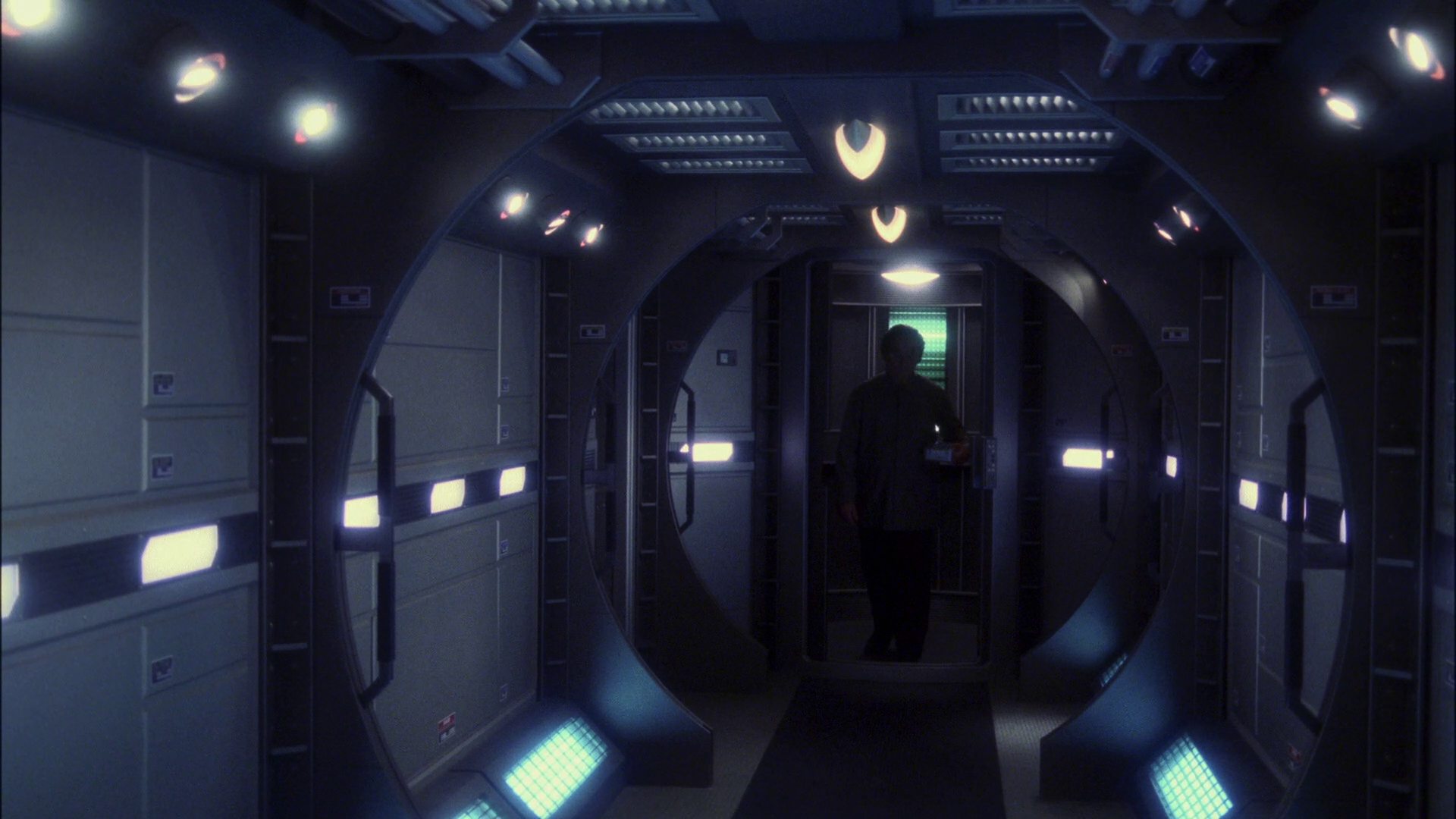 extant_StarTrek_ENT_1x13-DearDoctor_0345.jpg