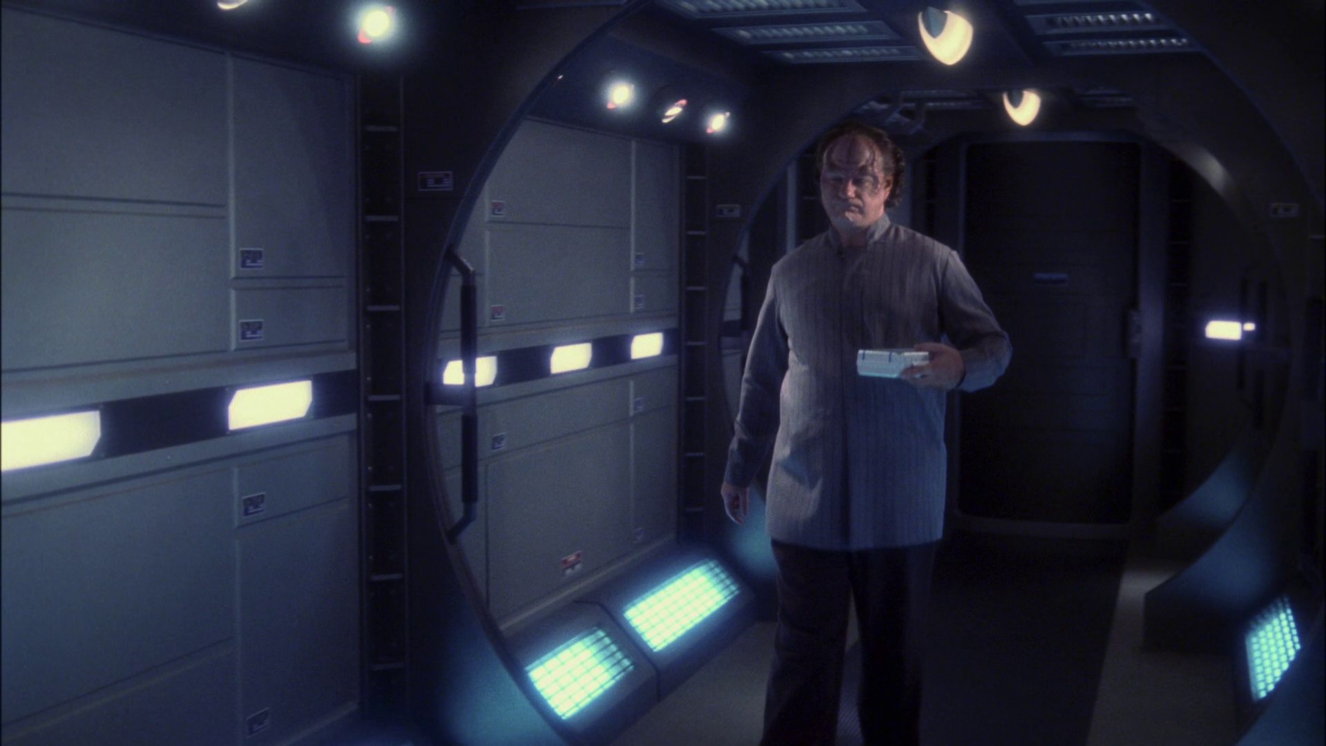 extant_StarTrek_ENT_1x13-DearDoctor_0351.jpg