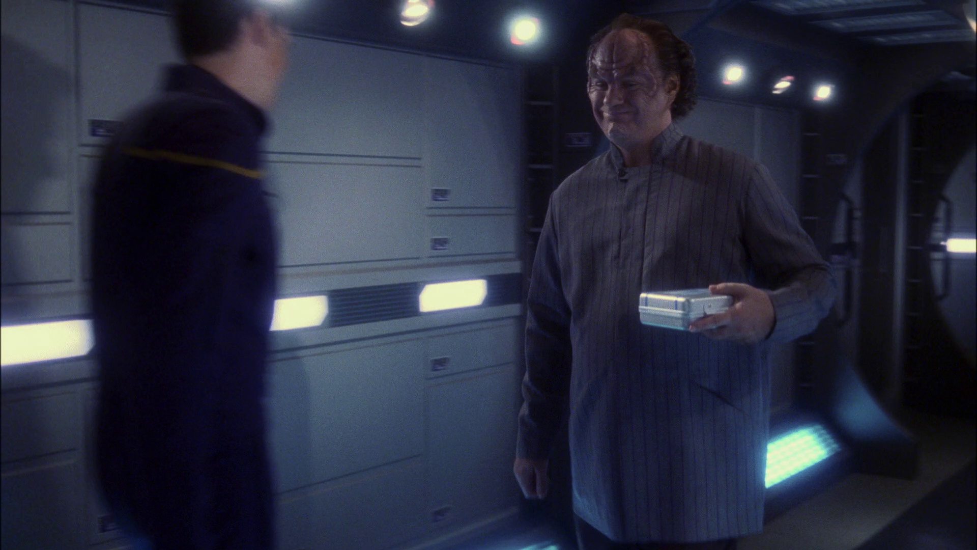 extant_StarTrek_ENT_1x13-DearDoctor_0353.jpg