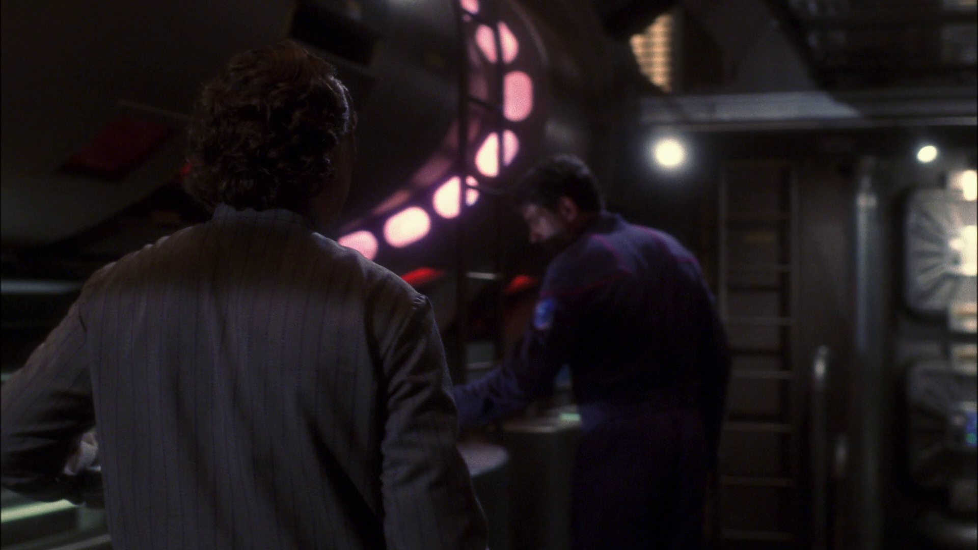 extant_StarTrek_ENT_1x13-DearDoctor_0370.jpg
