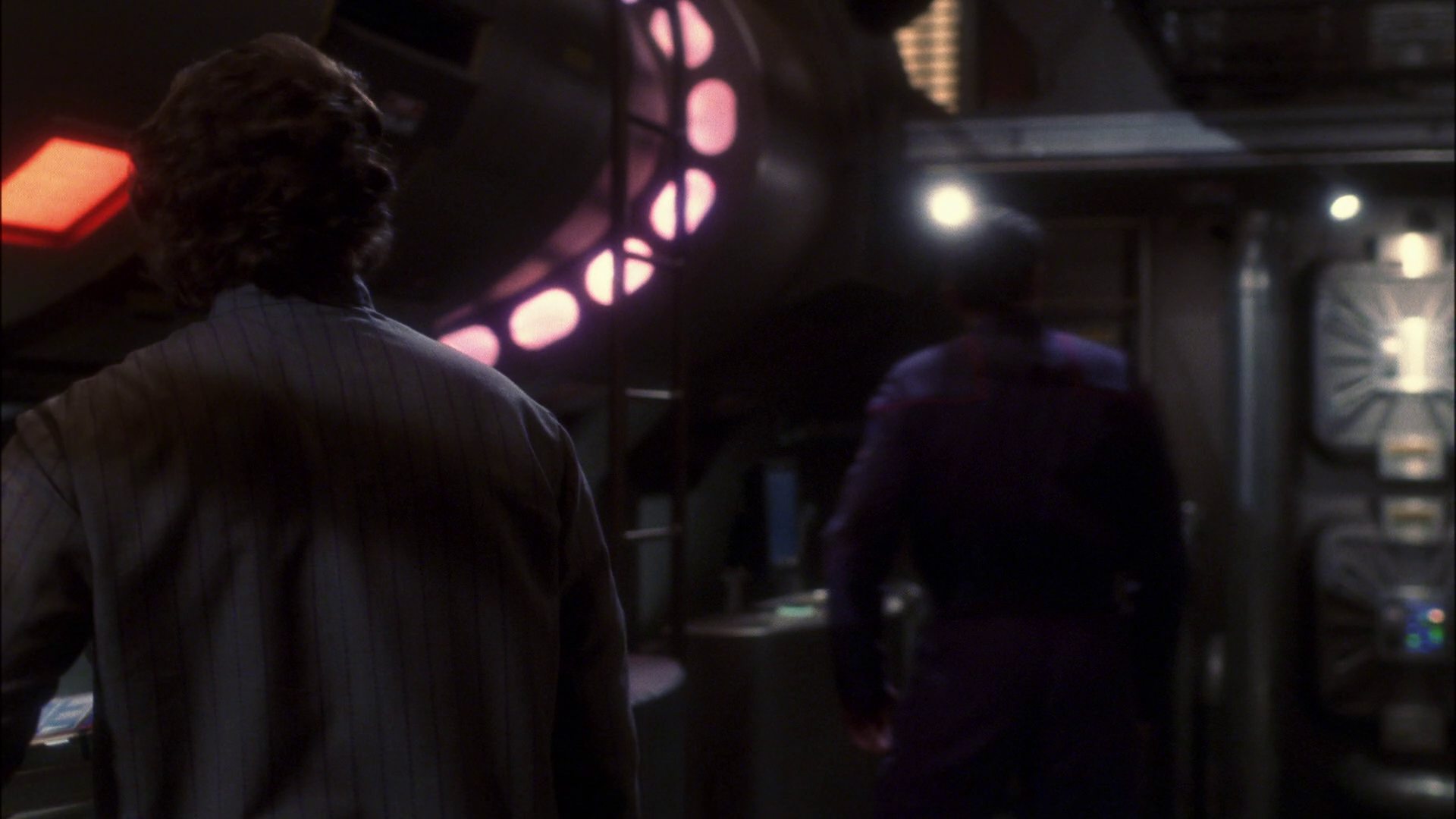extant_StarTrek_ENT_1x13-DearDoctor_0371.jpg