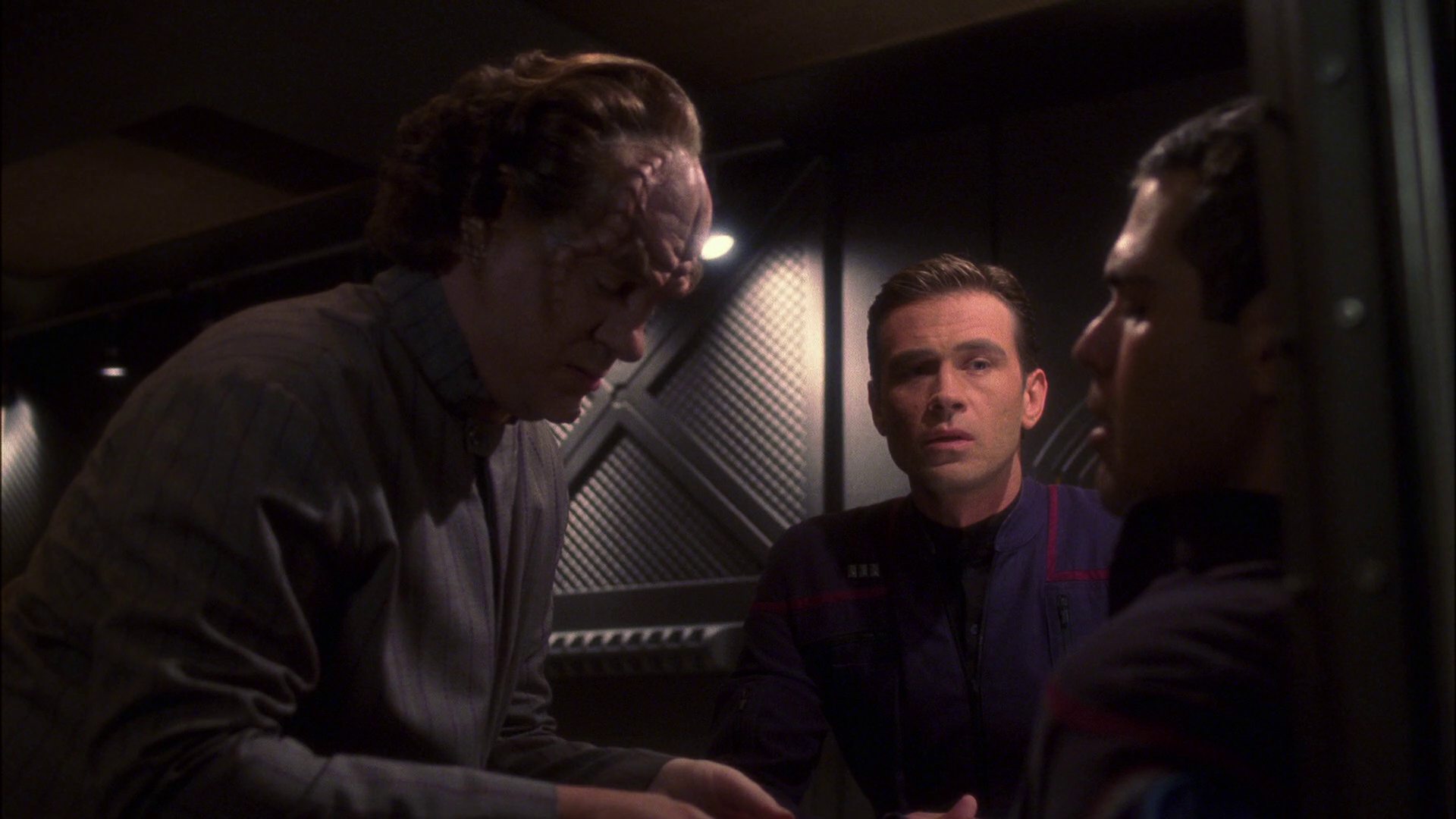 extant_StarTrek_ENT_1x13-DearDoctor_0403.jpg