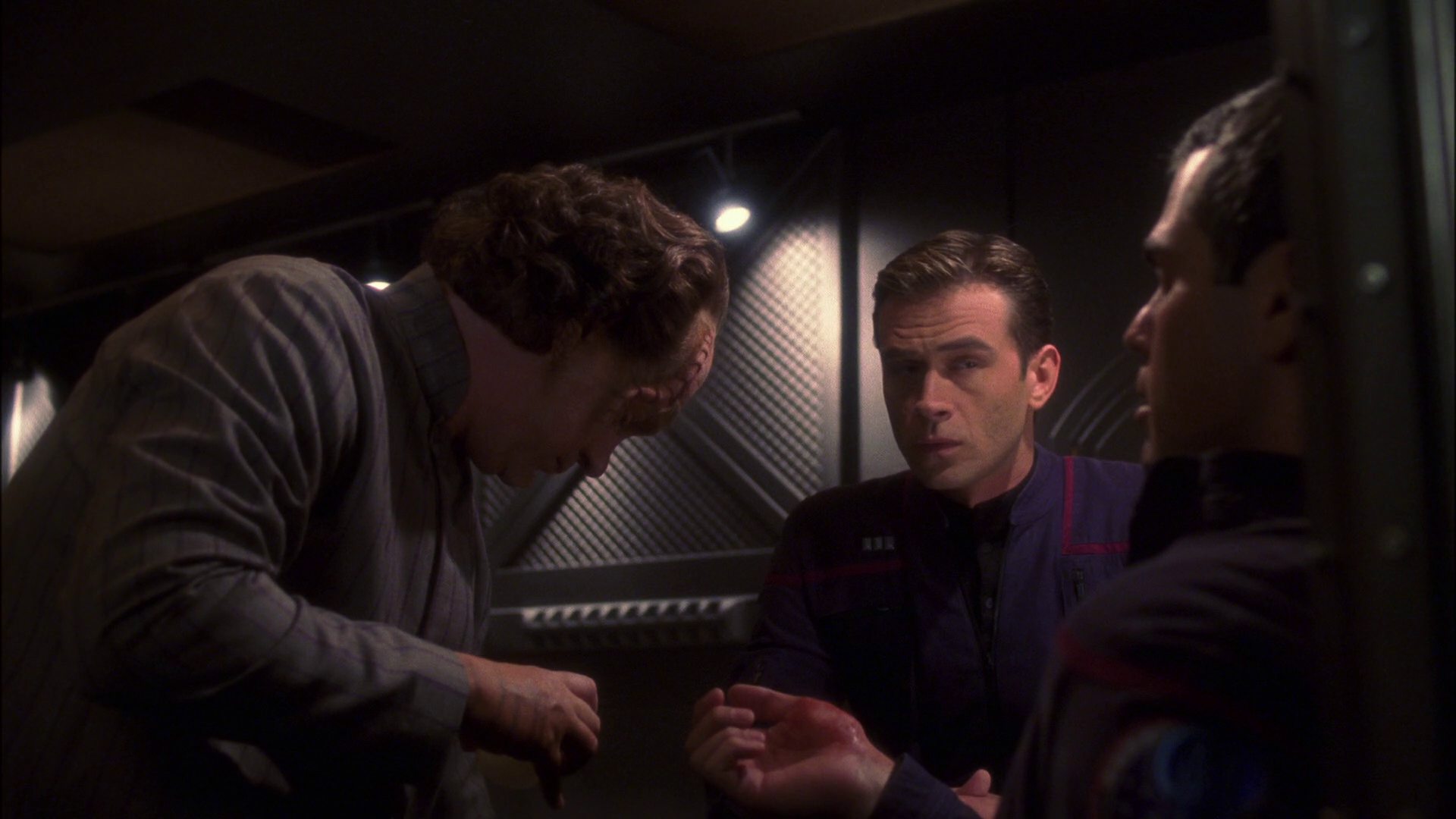 extant_StarTrek_ENT_1x13-DearDoctor_0420.jpg