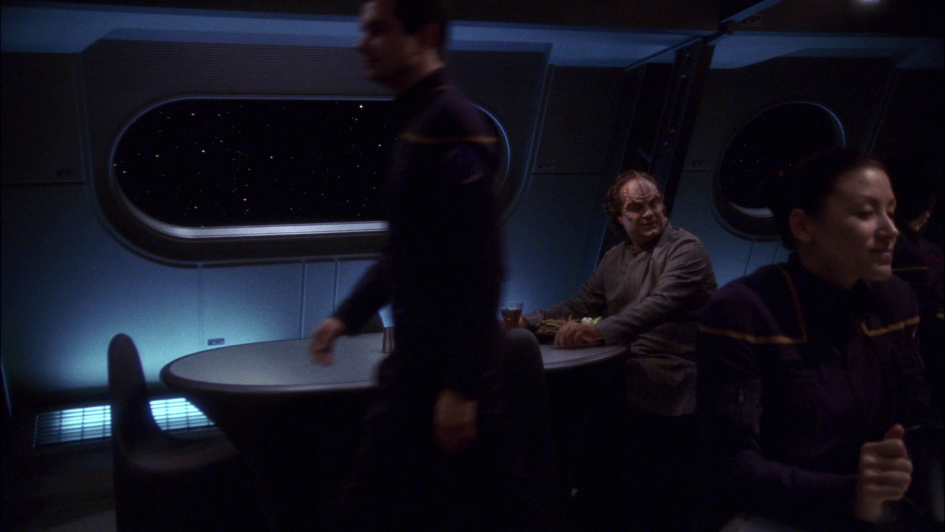 extant_StarTrek_ENT_1x13-DearDoctor_0436.jpg