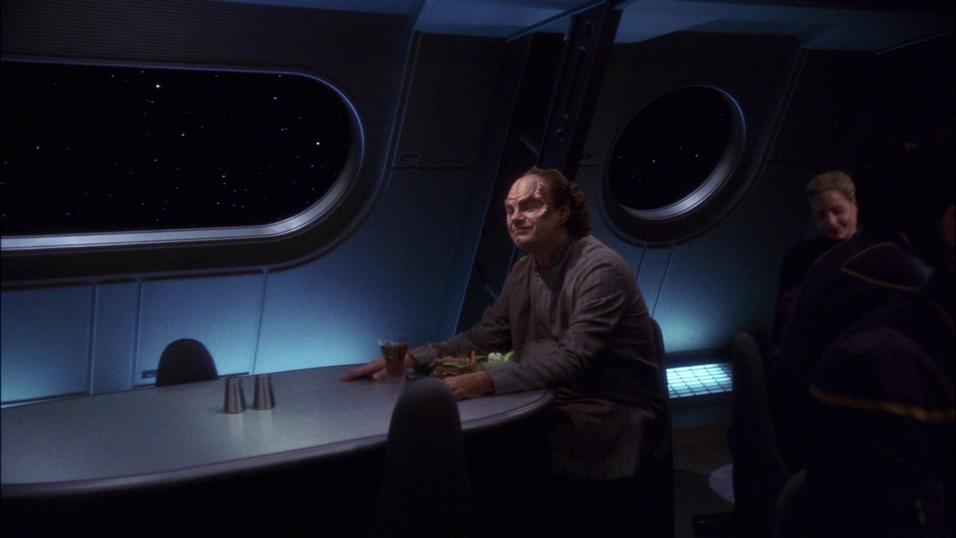 extant_StarTrek_ENT_1x13-DearDoctor_0440.jpg