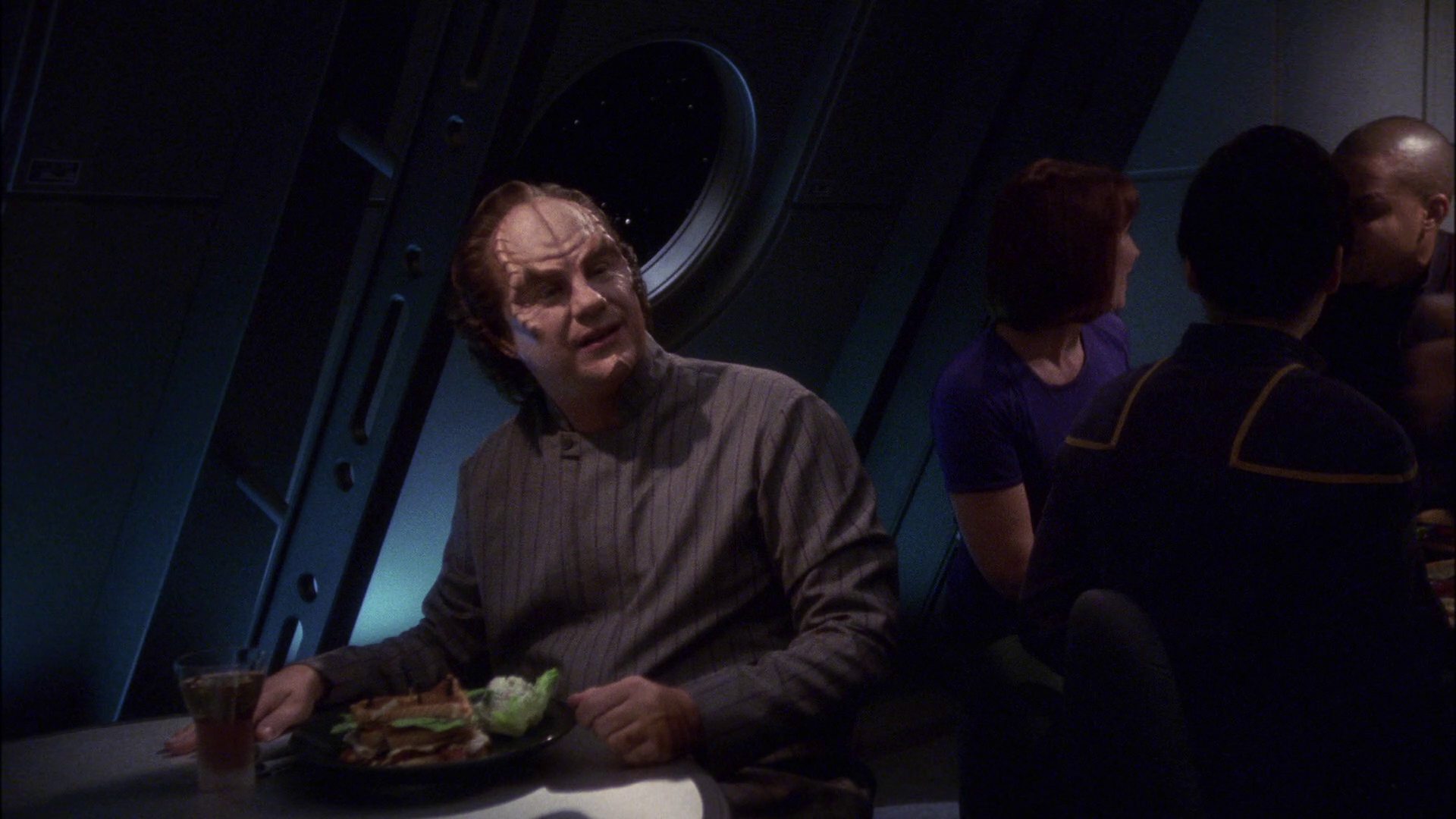 extant_StarTrek_ENT_1x13-DearDoctor_0453.jpg