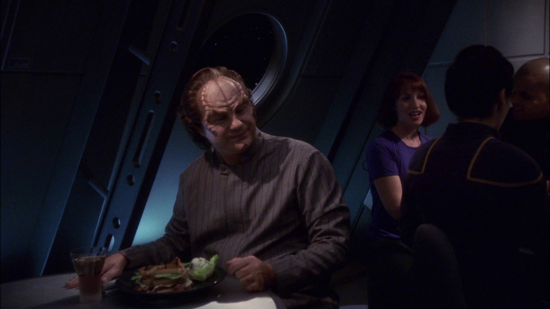 extant_StarTrek_ENT_1x13-DearDoctor_0454.jpg