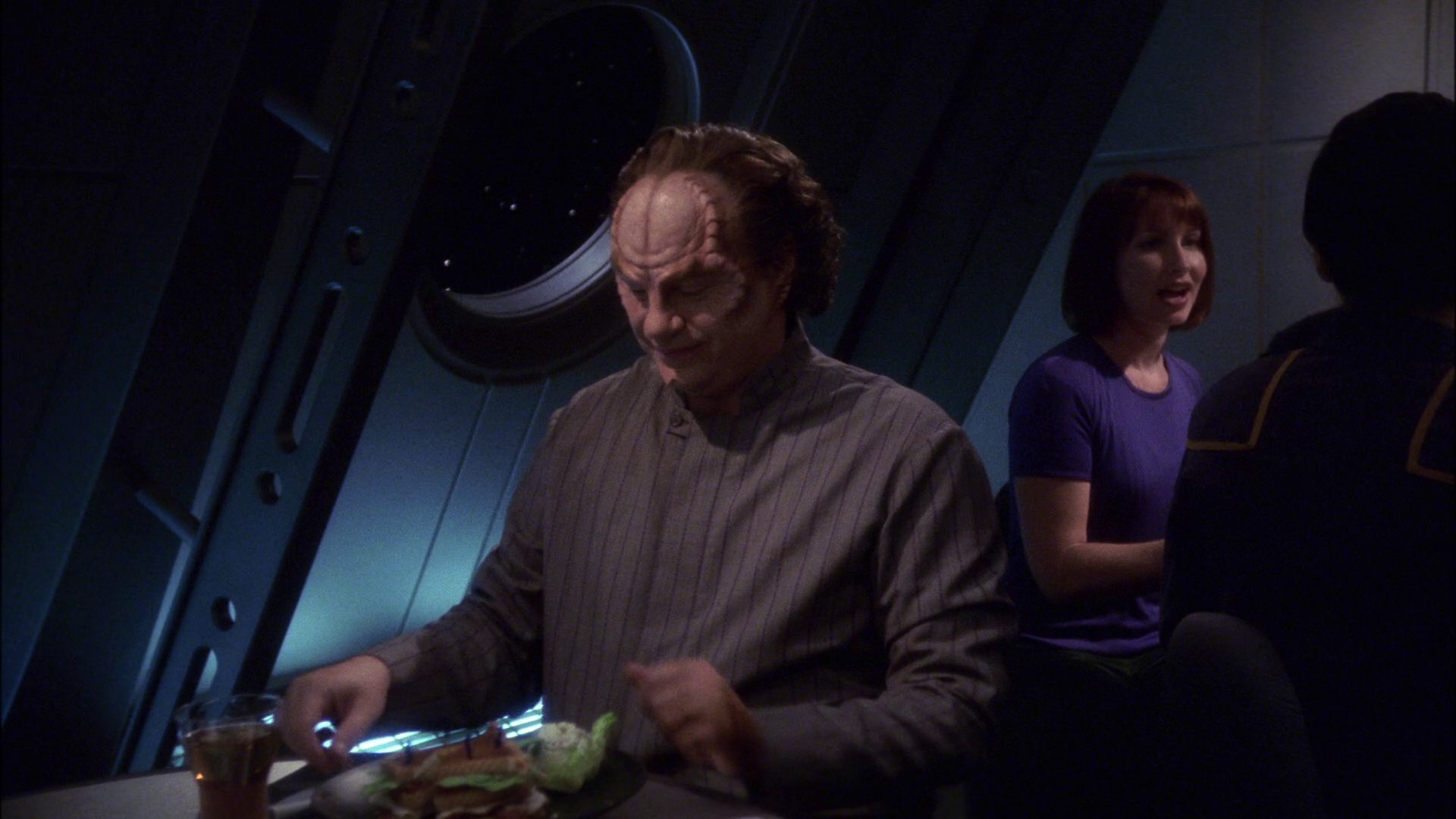 extant_StarTrek_ENT_1x13-DearDoctor_0457.jpg