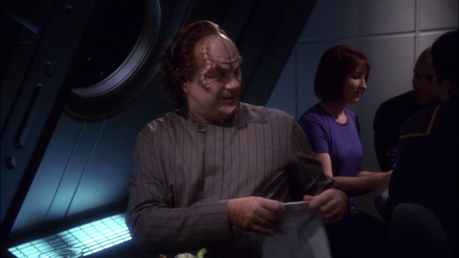 extant_StarTrek_ENT_1x13-DearDoctor_0461.jpg