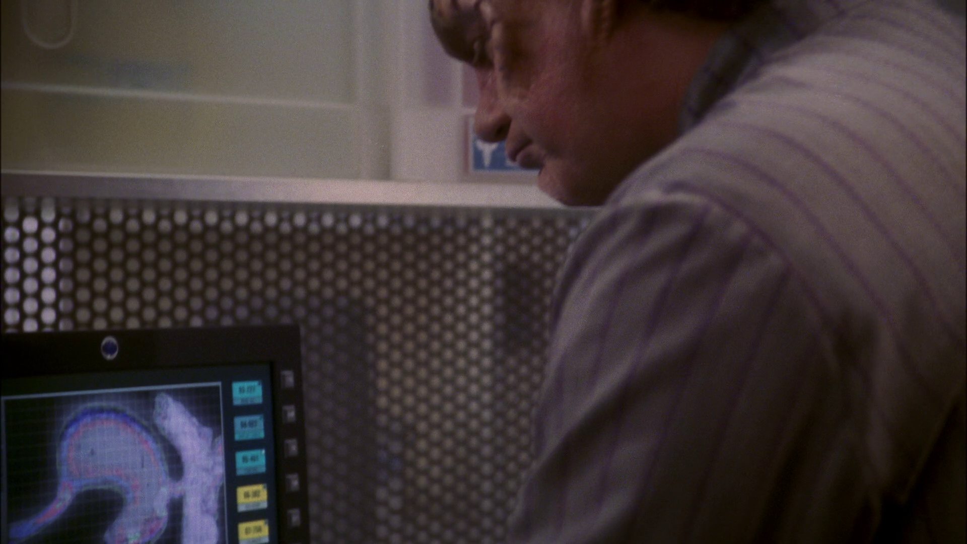 extant_StarTrek_ENT_1x13-DearDoctor_0469.jpg