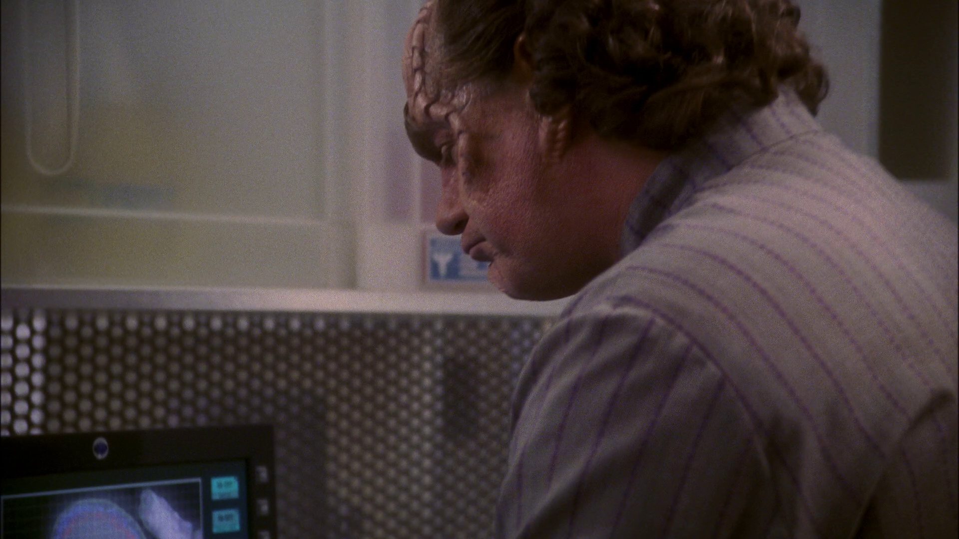 extant_StarTrek_ENT_1x13-DearDoctor_0470.jpg