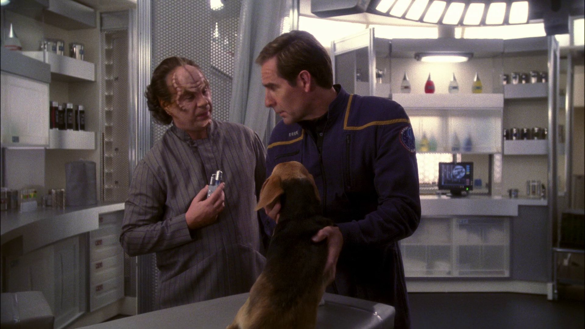 extant_StarTrek_ENT_1x13-DearDoctor_0490.jpg
