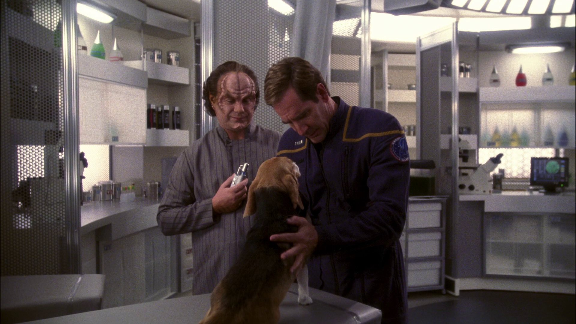 extant_StarTrek_ENT_1x13-DearDoctor_0497.jpg