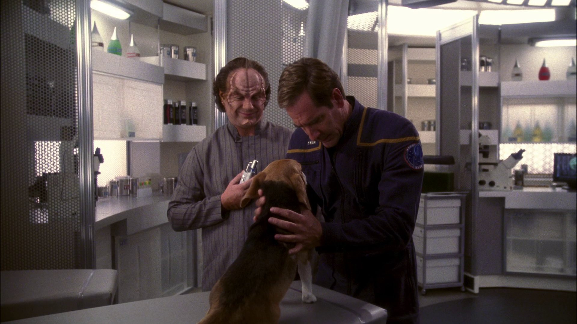 extant_StarTrek_ENT_1x13-DearDoctor_0498.jpg