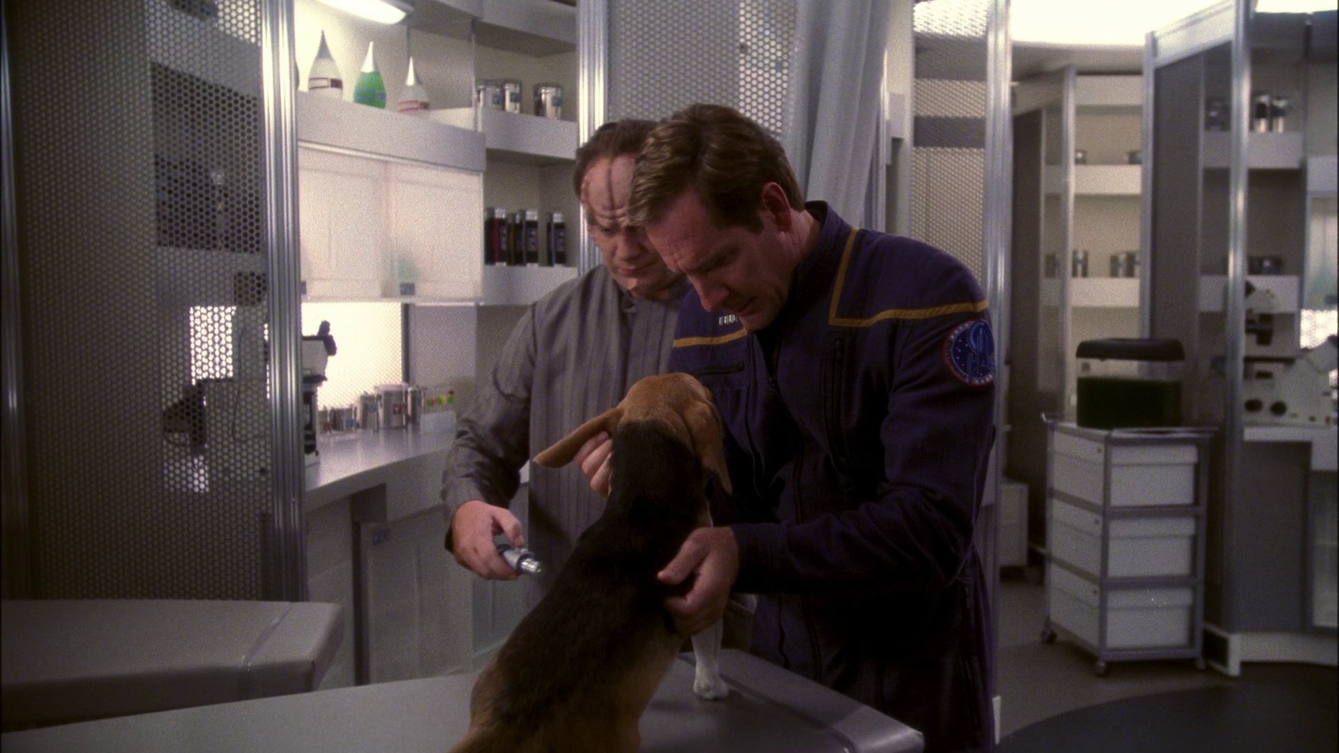 extant_StarTrek_ENT_1x13-DearDoctor_0501.jpg