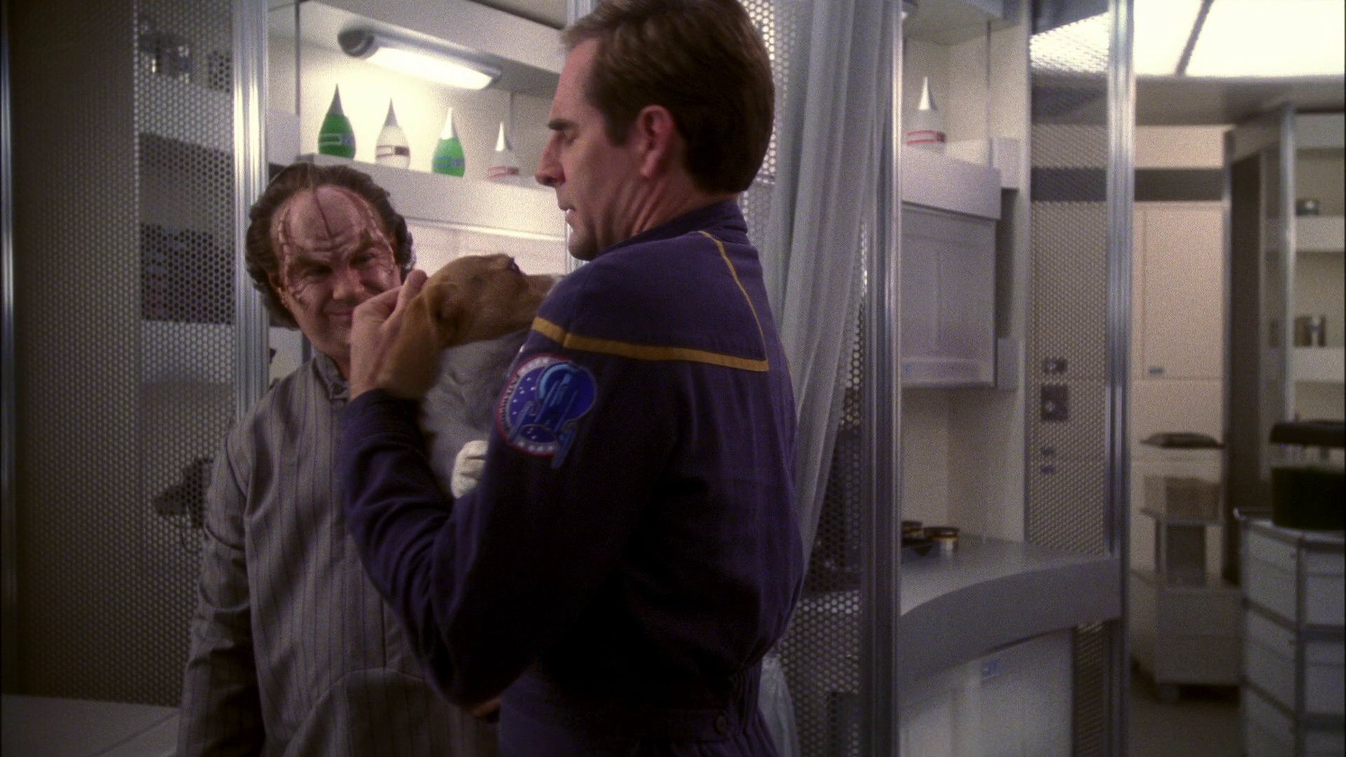 extant_StarTrek_ENT_1x13-DearDoctor_0515.jpg