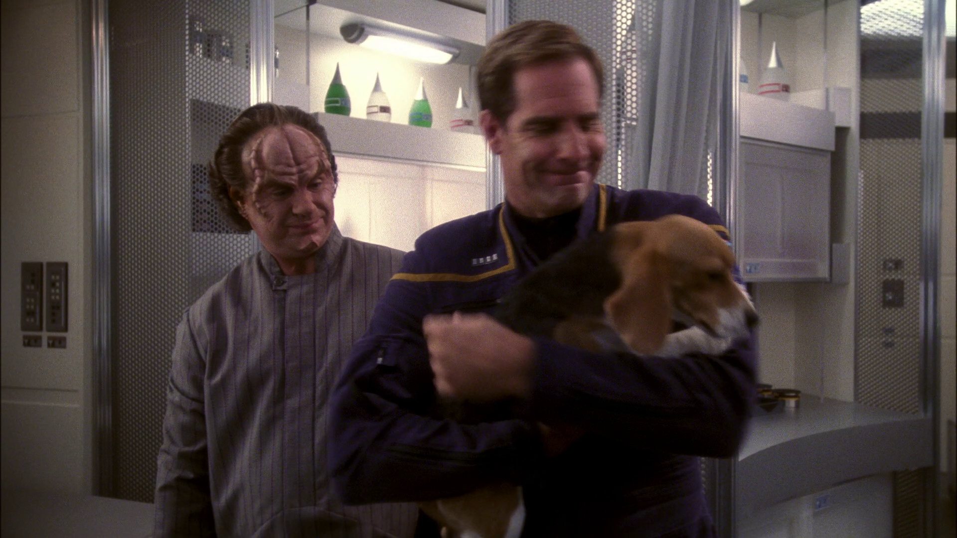 extant_StarTrek_ENT_1x13-DearDoctor_0521.jpg