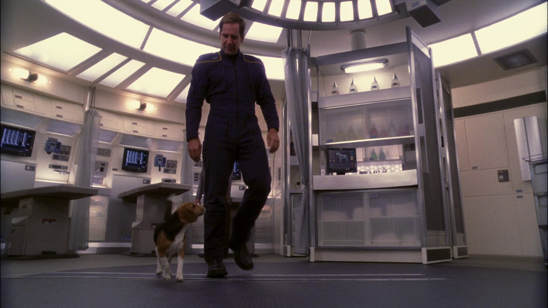 extant_StarTrek_ENT_1x13-DearDoctor_0528.jpg