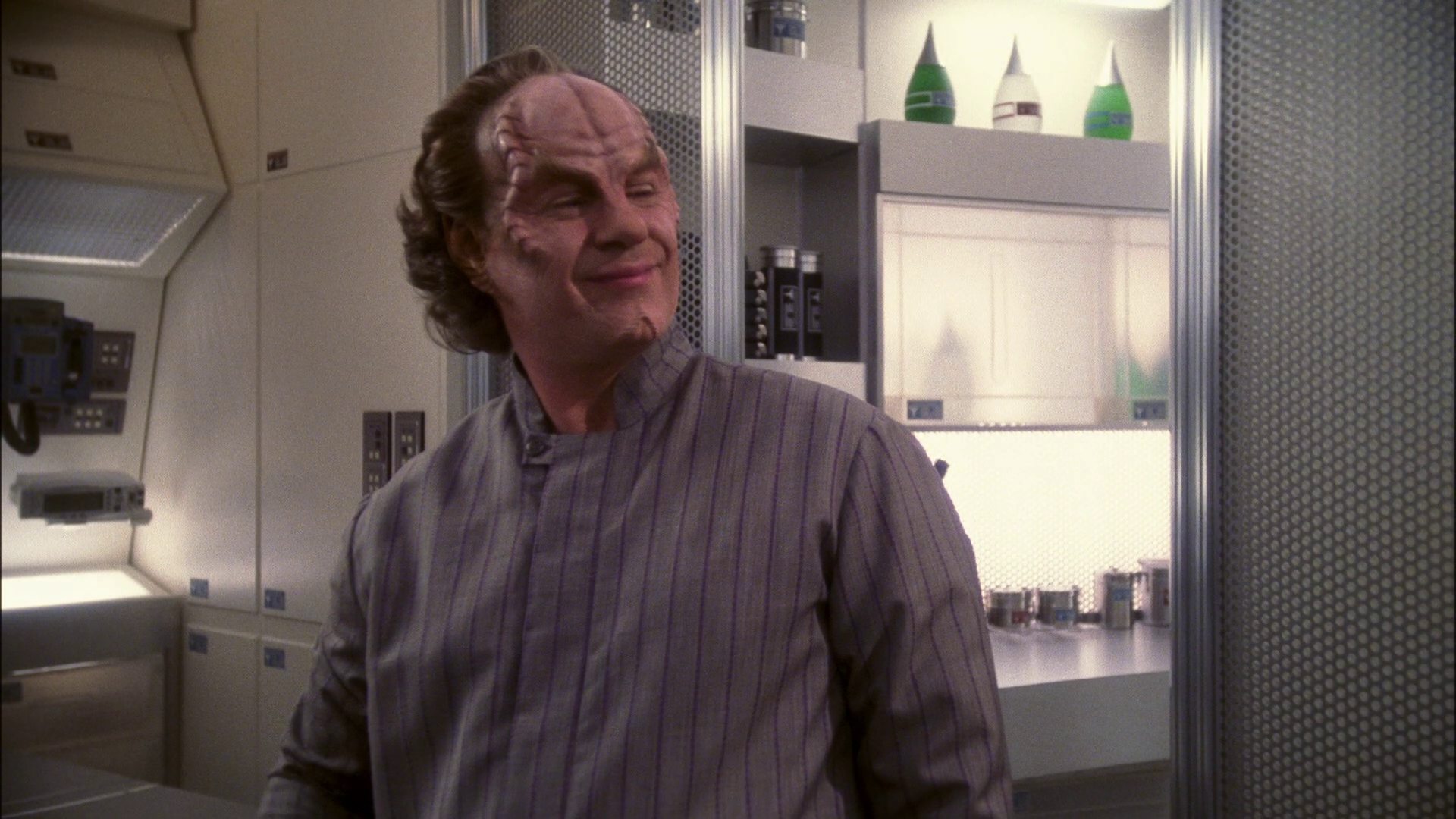 extant_StarTrek_ENT_1x13-DearDoctor_0537.jpg