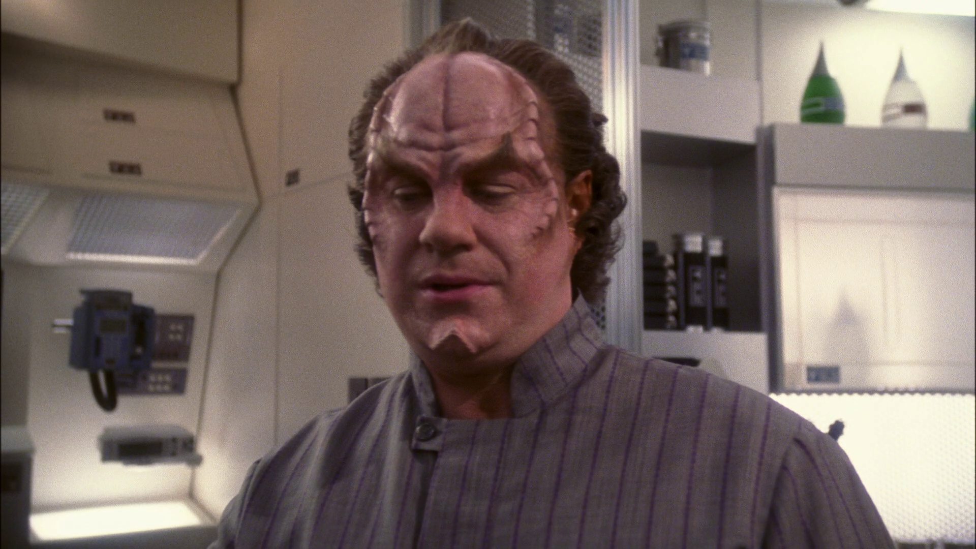 extant_StarTrek_ENT_1x13-DearDoctor_0547.jpg