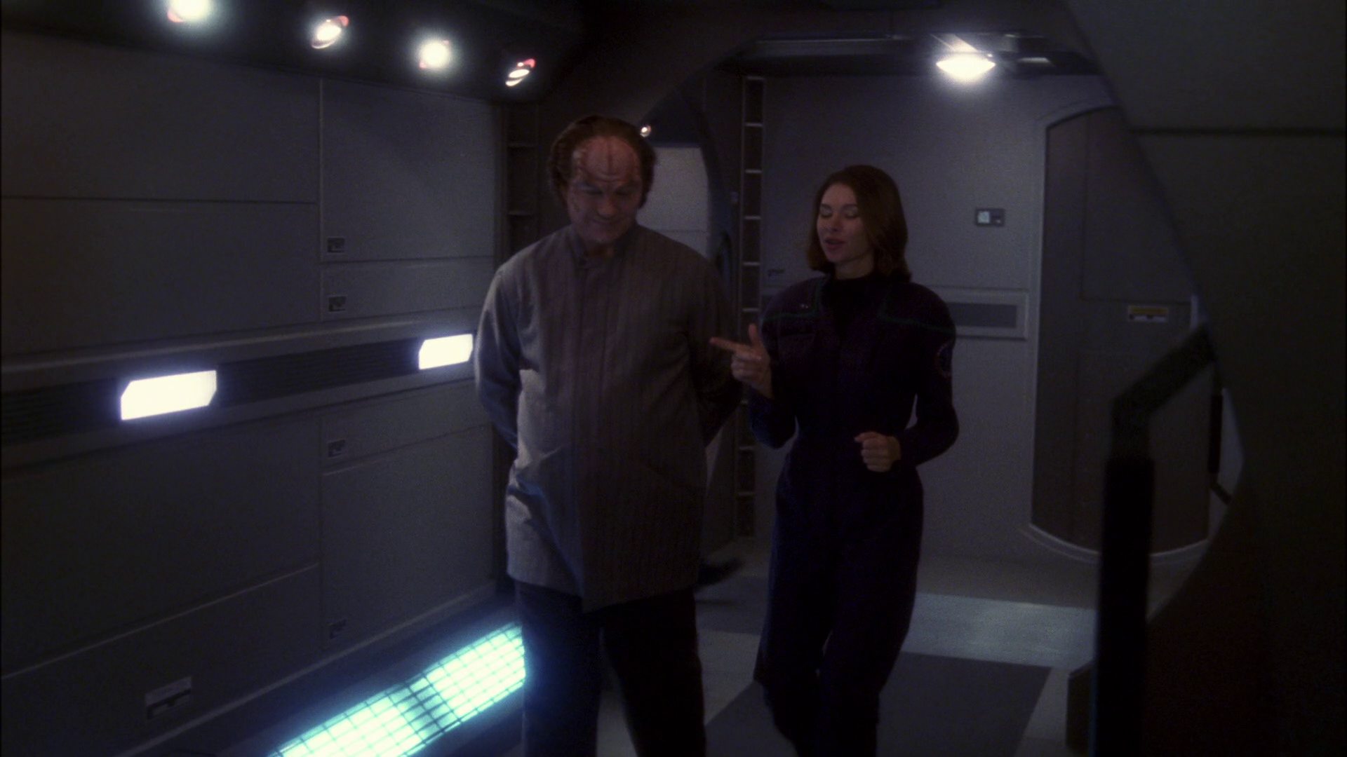 extant_StarTrek_ENT_1x13-DearDoctor_0700.jpg