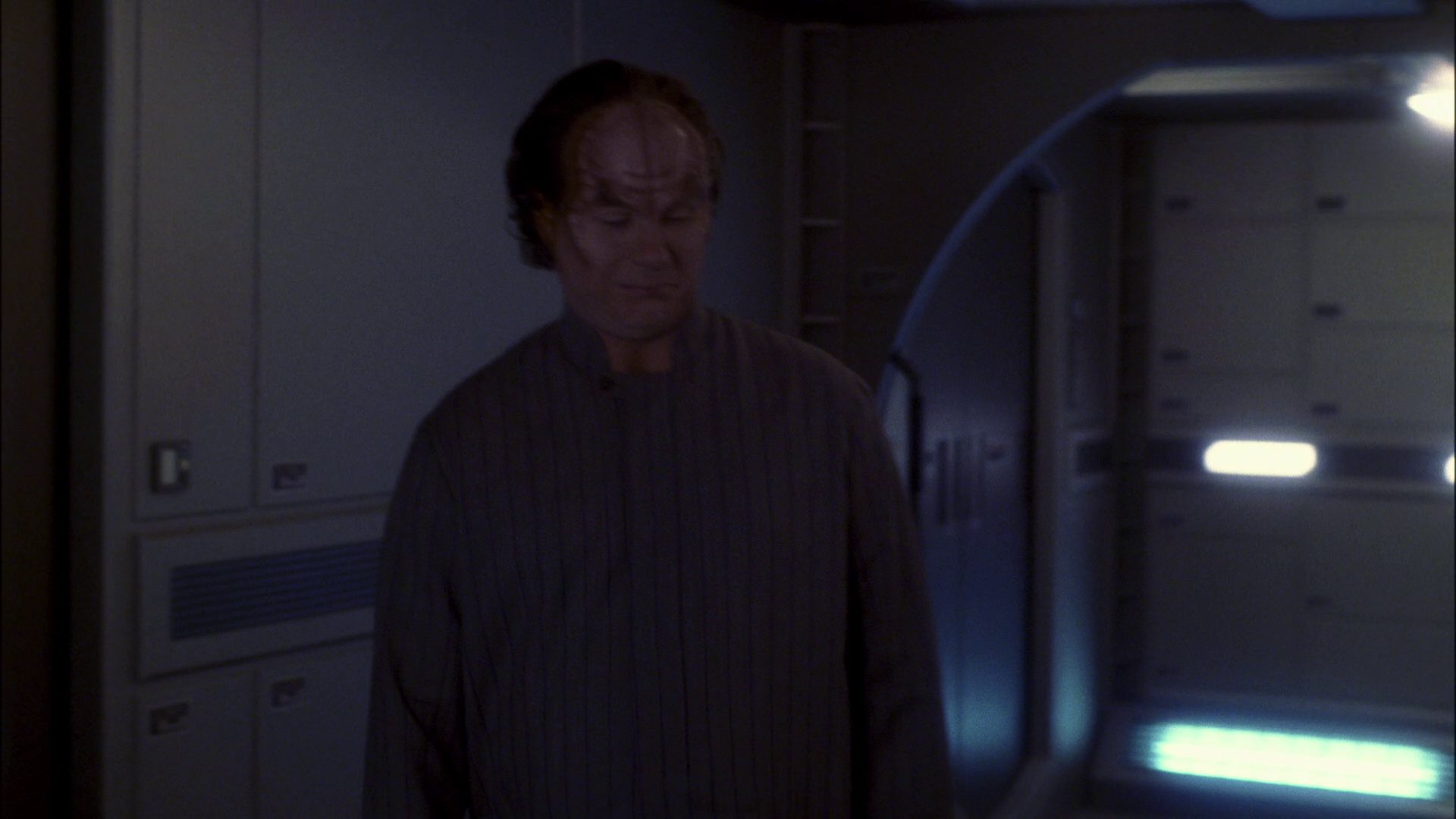 extant_StarTrek_ENT_1x13-DearDoctor_0810.jpg