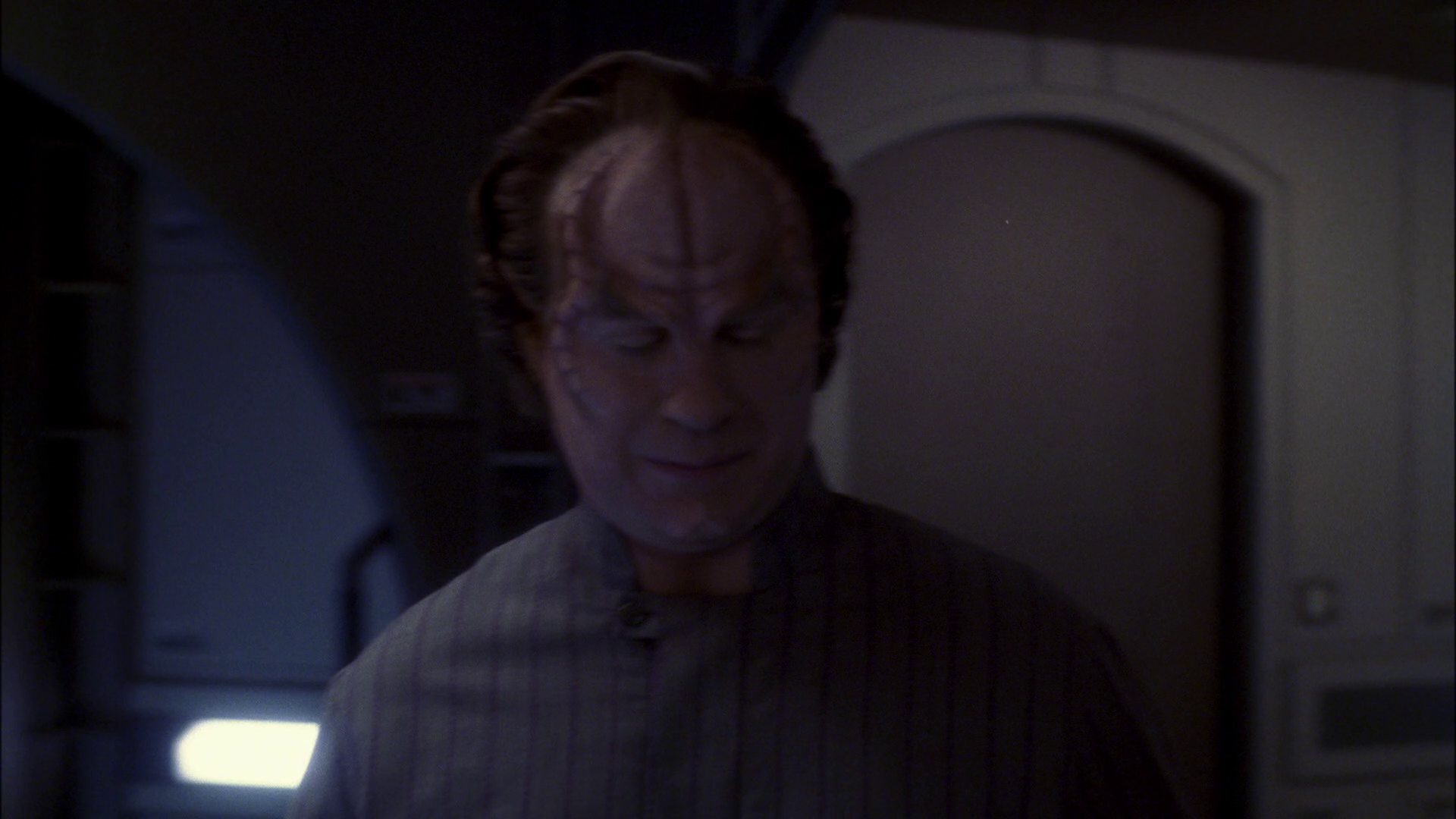 extant_StarTrek_ENT_1x13-DearDoctor_0813.jpg
