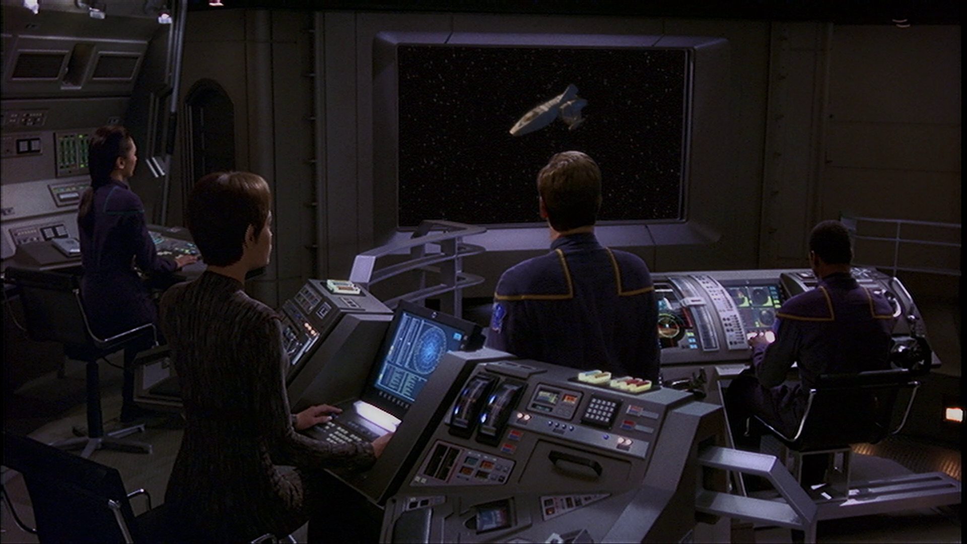 extant_StarTrek_ENT_1x13-DearDoctor_0865.jpg