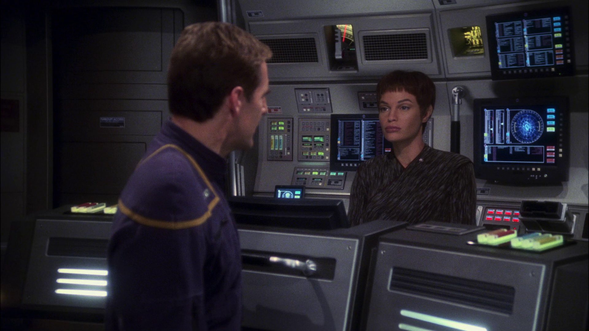 extant_StarTrek_ENT_1x13-DearDoctor_0882.jpg