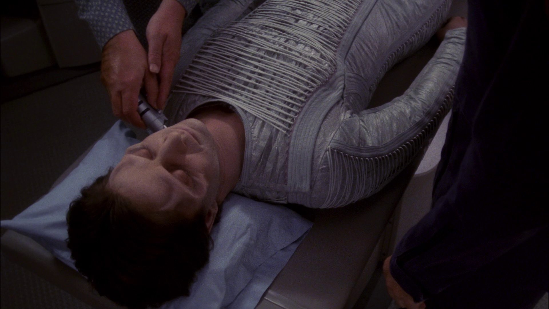 extant_StarTrek_ENT_1x13-DearDoctor_0898.jpg