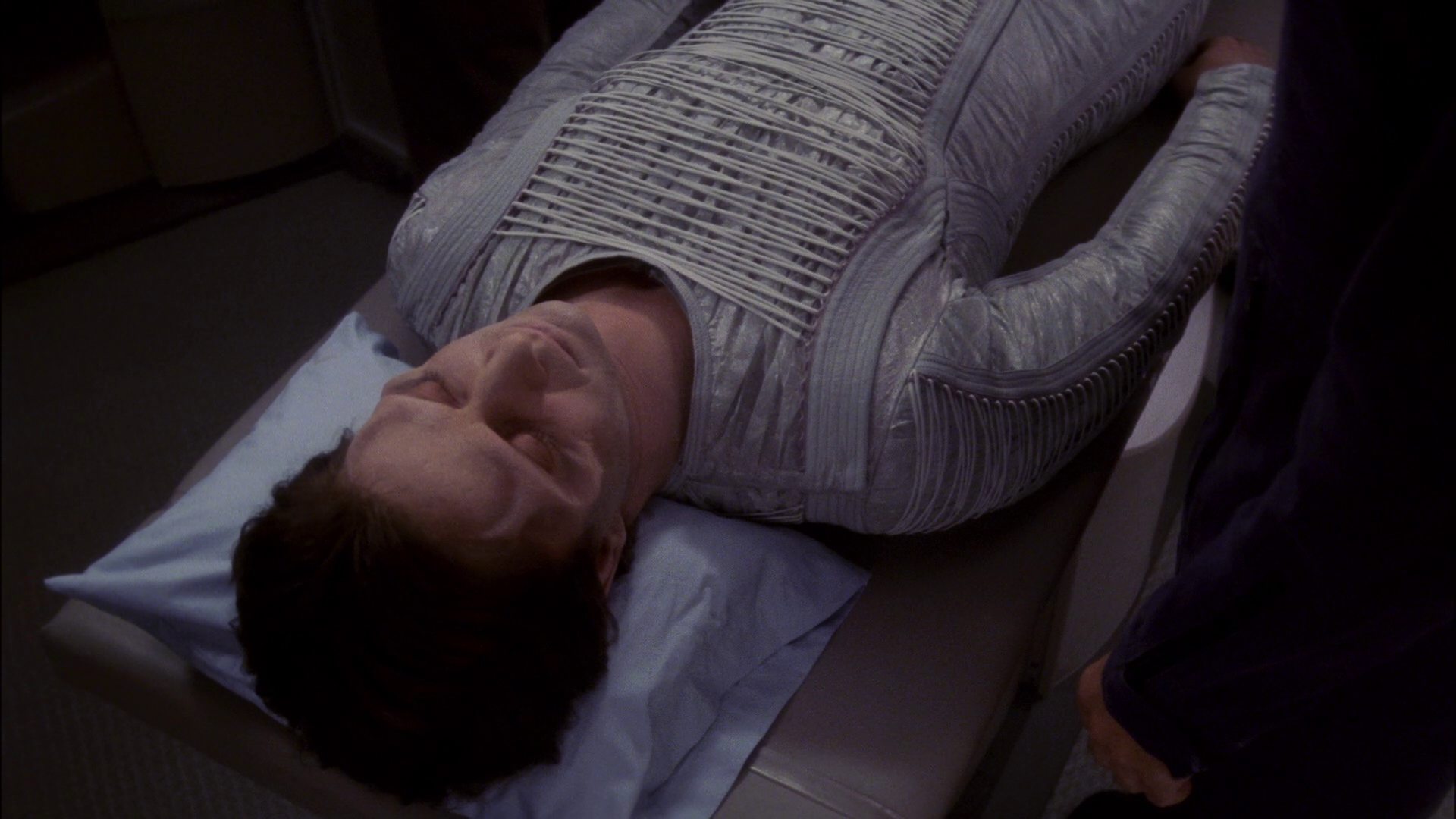 extant_StarTrek_ENT_1x13-DearDoctor_0903.jpg