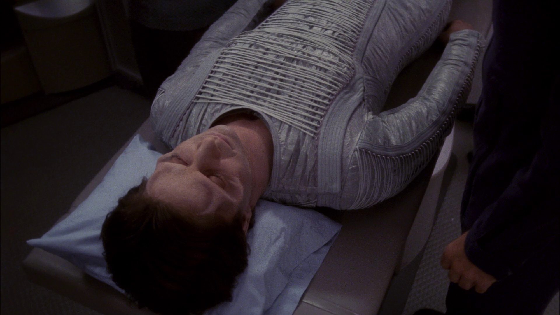extant_StarTrek_ENT_1x13-DearDoctor_0904.jpg