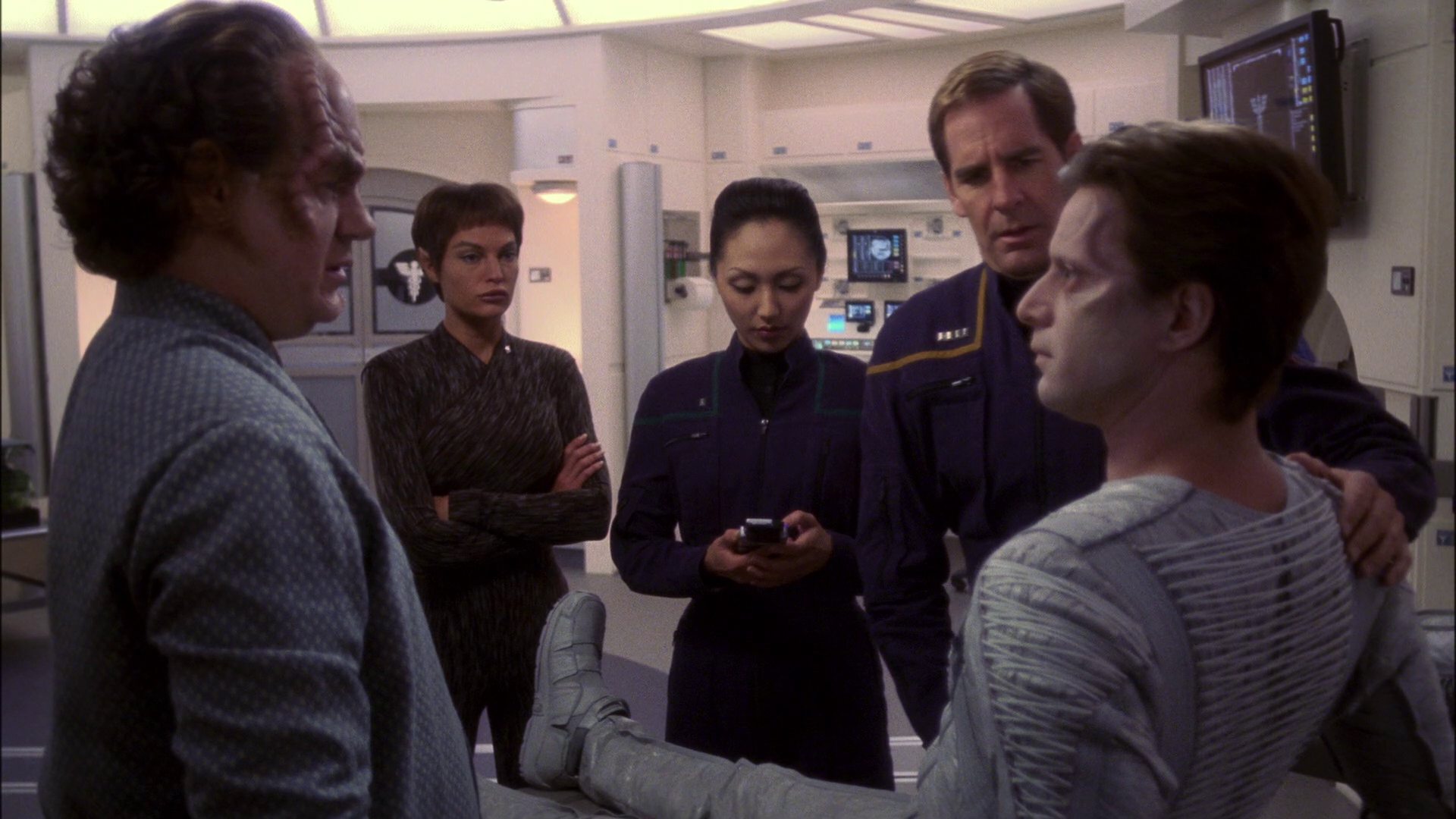 extant_StarTrek_ENT_1x13-DearDoctor_0918.jpg