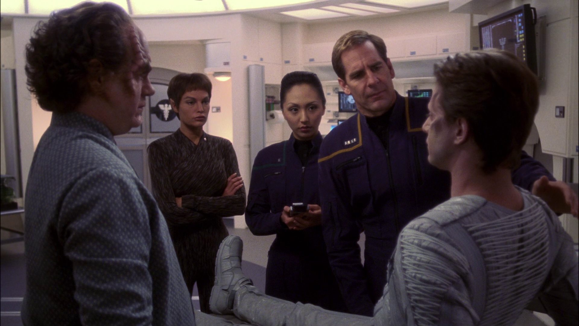 extant_StarTrek_ENT_1x13-DearDoctor_0920.jpg