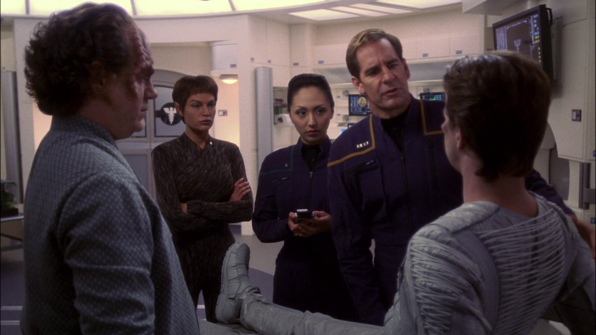 extant_StarTrek_ENT_1x13-DearDoctor_0921.jpg