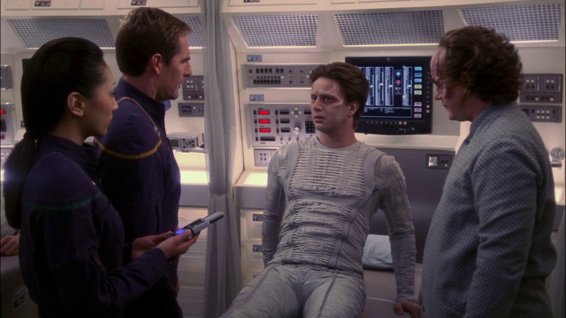 extant_StarTrek_ENT_1x13-DearDoctor_0927.jpg