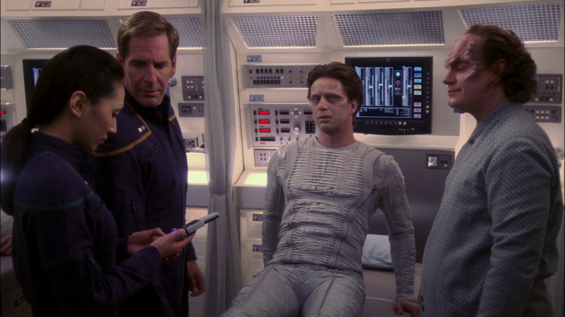 extant_StarTrek_ENT_1x13-DearDoctor_0933.jpg