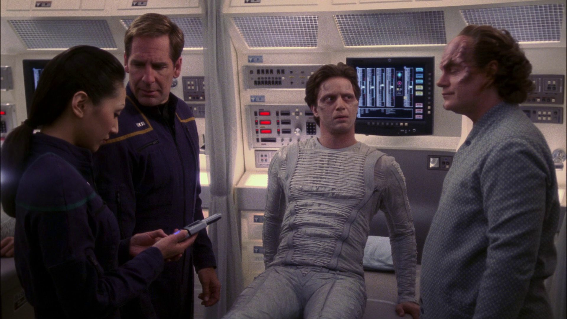 extant_StarTrek_ENT_1x13-DearDoctor_0934.jpg